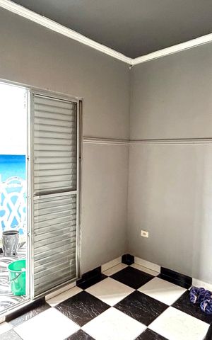 Casa para alugar com 90m², 2 quartos e 2 vagasQuarto 1