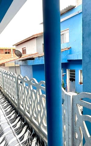 Casa para alugar com 90m², 2 quartos e 2 vagasSacada dos quartos 