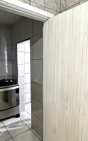Casa para alugar com 90m², 2 quartos e 2 vagasBanheiro 1