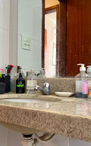 Apartamento para alugar com 75m², 2 quartos e 2 vagasBanheiro Corredor