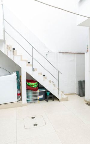 Casa para alugar com 230m², 4 quartos e sem vagaÁrea externa