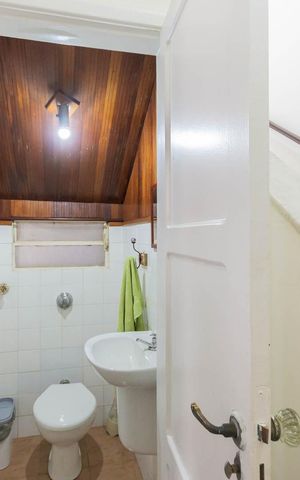 Casa para alugar com 230m², 4 quartos e sem vagaLavabo