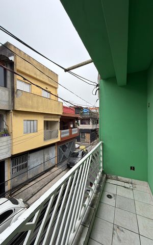 Casa à venda com 48m², 2 quartos e 1 vaga Casa à venda com 48m², 2 quartos e 1 vaga Quarto 1 Varanda