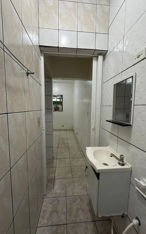 Casa à venda com 48m², 2 quartos e 1 vaga Casa à venda com 48m², 2 quartos e 1 vagaBanheiro Social 2