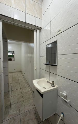 Casa à venda com 48m², 2 quartos e 1 vaga Casa à venda com 48m², 2 quartos e 1 vagaBanheiro Social 2