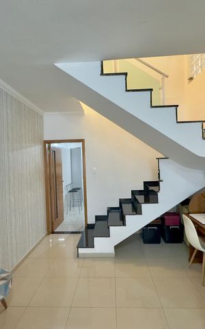 Casa para alugar com 290m², 3 quartos e 6 vagas Casa para alugar com 290m², 3 quartos e 6 vagasSala