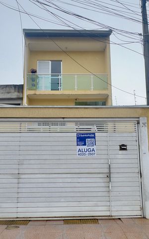 Casa para alugar com 290m², 3 quartos e 6 vagas Casa para alugar com 290m², 3 quartos e 6 vagasPlaca instalada na fachada do imóvel