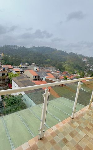 Casa para alugar com 290m², 3 quartos e 6 vagas Casa para alugar com 290m², 3 quartos e 6 vagasSacada
