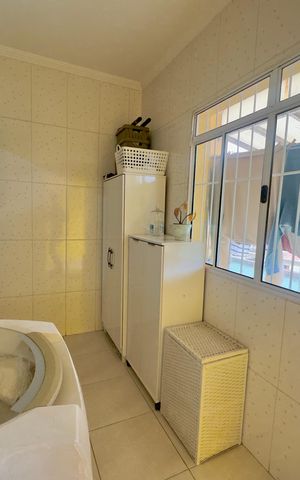 Casa para alugar com 290m², 3 quartos e 6 vagas Casa para alugar com 290m², 3 quartos e 6 vagasÁrea de Serviço