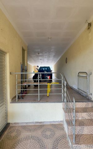 Casa para alugar com 290m², 3 quartos e 6 vagas Casa para alugar com 290m², 3 quartos e 6 vagasGaragem