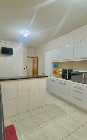 Casa para alugar com 290m², 3 quartos e 6 vagas Casa para alugar com 290m², 3 quartos e 6 vagasCozinha