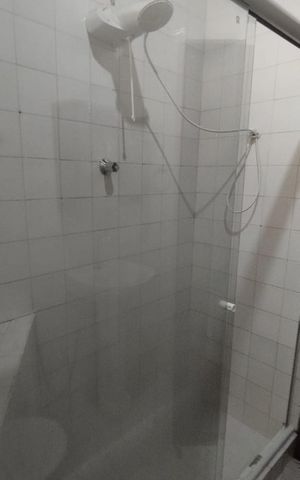 Casa à venda com 80m², 2 quartos e sem vaga Casa à venda com 80m², 2 quartos e sem vagaBanheiro