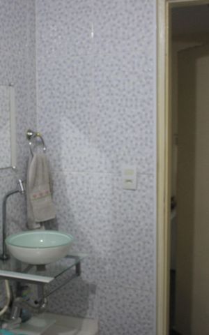 Casa à venda com 200m², 6 quartos e 3 vagasBanheiro 2 (casa 1)