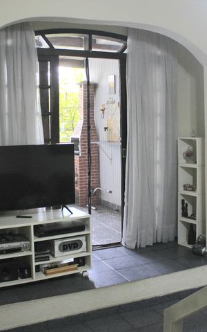 Casa à venda com 200m², 6 quartos e 3 vagasSala (casa 1)