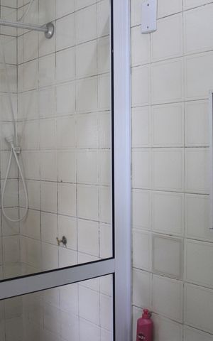 Casa à venda com 200m², 6 quartos e 3 vagasBanheiro da suíte (casa 1)