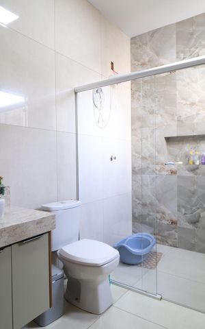 Casa para alugar com 286m², 2 quartos e 5 vagasBanheiro Social