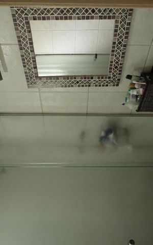 Apartamento à venda com 74m², 2 quartos e 1 vaga Apartamento à venda com 74m², 2 quartos e 1 vagaBanheiro