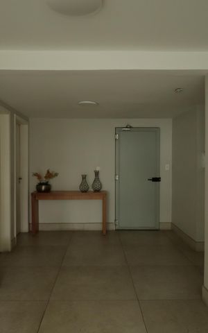 Apartamento à venda com 74m², 2 quartos e 1 vaga Apartamento à venda com 74m², 2 quartos e 1 vagaHall de entrada