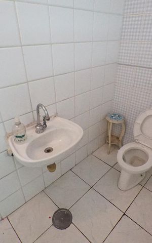 Casa à venda com 175m², 4 quartos e sem vagaBanheiro Porão