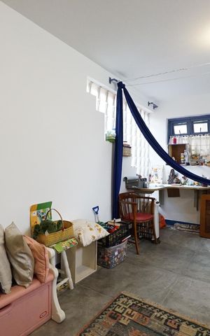 Casa à venda com 175m², 4 quartos e sem vagaEscritório