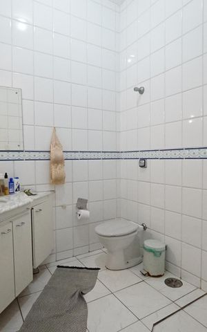 Casa à venda com 175m², 4 quartos e sem vagaBanheiro