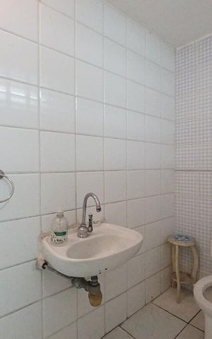Casa à venda com 175m², 4 quartos e sem vagaBanheiro Porão