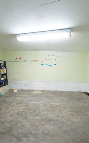 Casa à venda com 175m², 4 quartos e sem vagaPorão