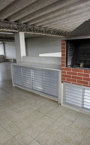 Casa à venda com 650m², 4 quartos e 10 vagasChurrasqueira do Terraço