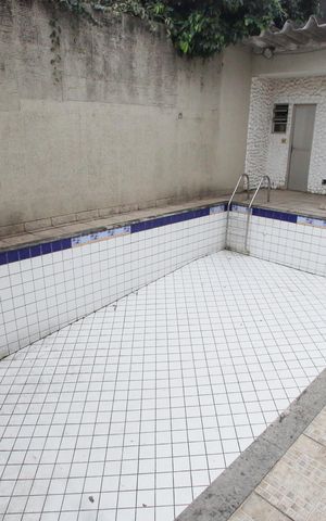 Casa à venda com 650m², 4 quartos e 10 vagasPiscina