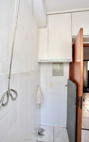 Apartamento à venda com 46m², 2 quartos e 1 vaga Apartamento à venda com 46m², 2 quartos e 1 vagaCozinha e Área de Serviço