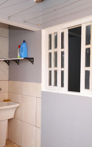 Casa para alugar com 77m², 2 quartos e sem vagaÁrea de Serviço