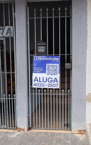 Casa para alugar com 77m², 2 quartos e sem vagaPlaca GRANDE instalada no portão do imóvel, dia 26.08.2026 - Código da placa: FEWQ-1293