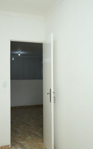 Casa para alugar com 77m², 2 quartos e sem vagaEscritório