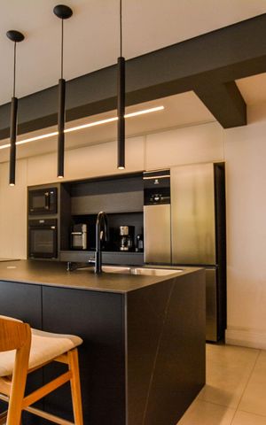 Apartamento à venda com 113m², 2 quartos e 2 vagas Apartamento à venda com 113m², 2 quartos e 2 vagasCozinha e Área de Serviço