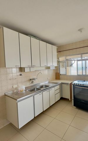 Apartamento para alugar com 140m², 3 quartos e 2 vagas Apartamento para alugar com 140m², 3 quartos e 2 vagasCozinha