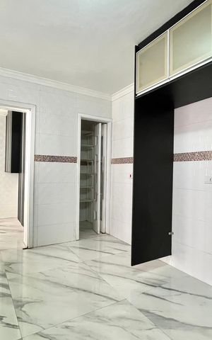 Casa para alugar com 200m², 3 quartos e 4 vagas Casa para alugar com 200m², 3 quartos e 4 vagasCozinha