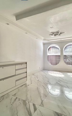 Casa para alugar com 200m², 3 quartos e 4 vagas Casa para alugar com 200m², 3 quartos e 4 vagasSala