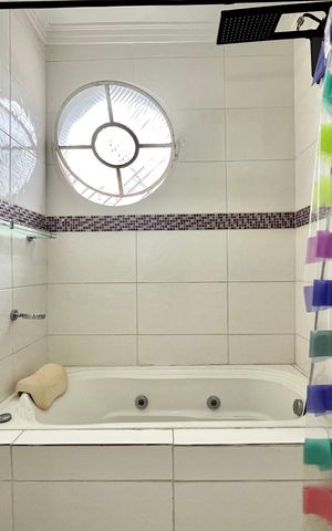 Casa para alugar com 200m², 3 quartos e 4 vagas Casa para alugar com 200m², 3 quartos e 4 vagasBanheiro Corredor