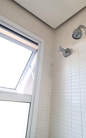 Apartamento à venda com 66m², 2 quartos e 1 vaga Apartamento à venda com 66m², 2 quartos e 1 vagaBanheiro da Suíte