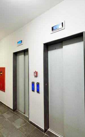 Apartamento à venda com 50m², 2 quartos e 2 vagas Apartamento à venda com 50m², 2 quartos e 2 vagasElevador