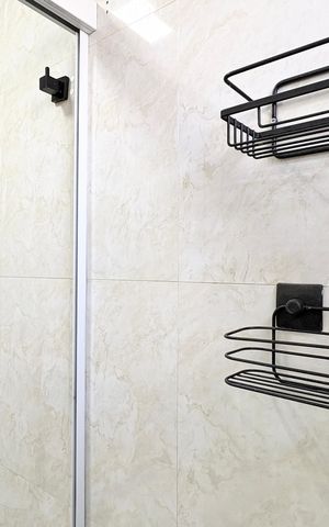 Apartamento à venda com 50m², 2 quartos e 2 vagas Apartamento à venda com 50m², 2 quartos e 2 vagasBanheiro