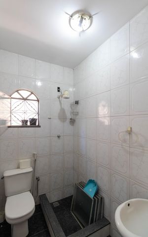 Casa para alugar com 360m², 2 quartos e 2 vagas Casa para alugar com 360m², 2 quartos e 2 vagasBanheiro