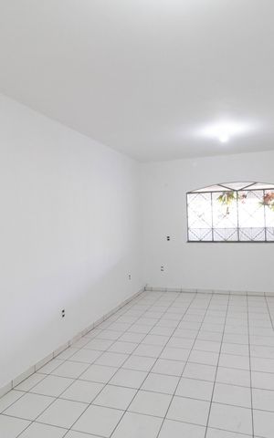 Casa para alugar com 360m², 2 quartos e 2 vagas Casa para alugar com 360m², 2 quartos e 2 vagasSala