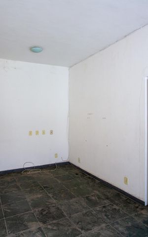 Casa para alugar com 50m², 2 quartos e sem vaga Casa para alugar com 50m², 2 quartos e sem vagaSala
