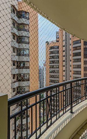 Apartamento para alugar com 93m², 3 quartos e 2 vagasVaranda