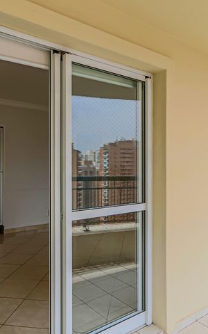 Apartamento para alugar com 93m², 3 quartos e 2 vagasVaranda