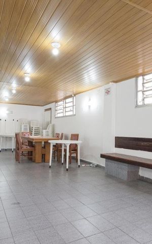 Apartamento à venda com 182m², 3 quartos e 2 vagas Apartamento à venda com 182m², 3 quartos e 2 vagasSalão de Festas