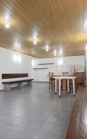 Apartamento à venda com 182m², 3 quartos e 2 vagas Apartamento à venda com 182m², 3 quartos e 2 vagasSalão de Festas