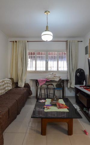 Casa à venda com 150m², 3 quartos e 2 vagas Casa à venda com 150m², 3 quartos e 2 vagasSALA
