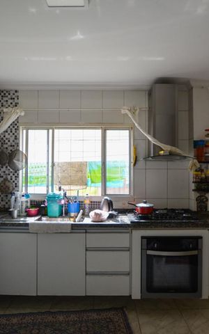 Casa à venda com 150m², 3 quartos e 2 vagas Casa à venda com 150m², 3 quartos e 2 vagasCOZINHA